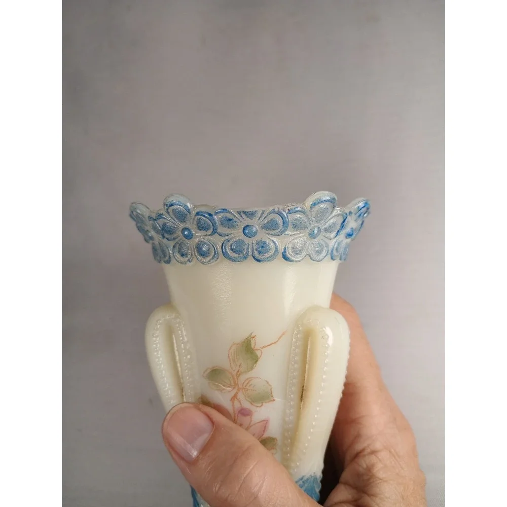 Glass Vase On Petal Feet Victorian Decorated USA Vermont Pattern, 6.5